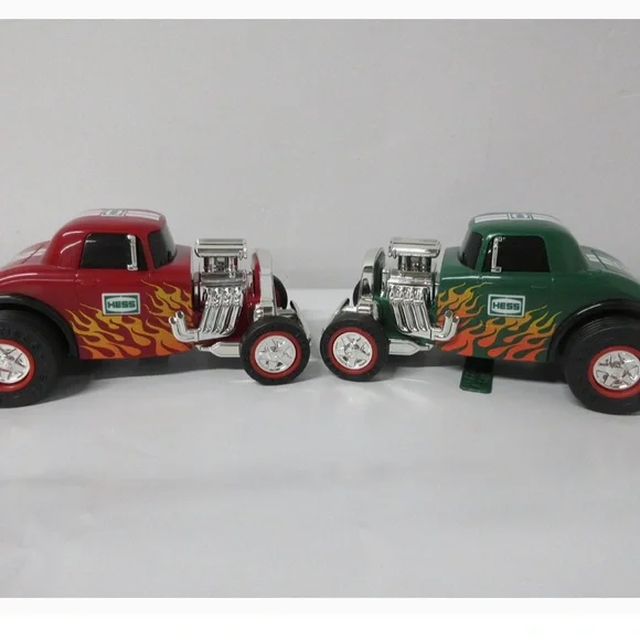 3-IN- 1 HESS FLATBED TRUCK WITH HOT RODS - Picture 5 of 7